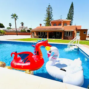 https://villa-sol-y-luna-alhaurin-de-la-torre.1costadelsol.com